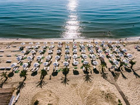 Болгарское побережье получит 30 «Голубых флагов» в 2025 году: знак качества и привлекательности для туристов