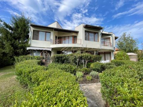 Местность Чолакова Чешма - дома недалеко от моря в Болгарии