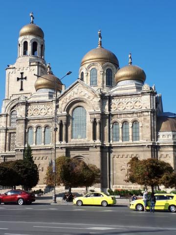 Недвижимость в Болгарии: жилье возле монастырей и храмов