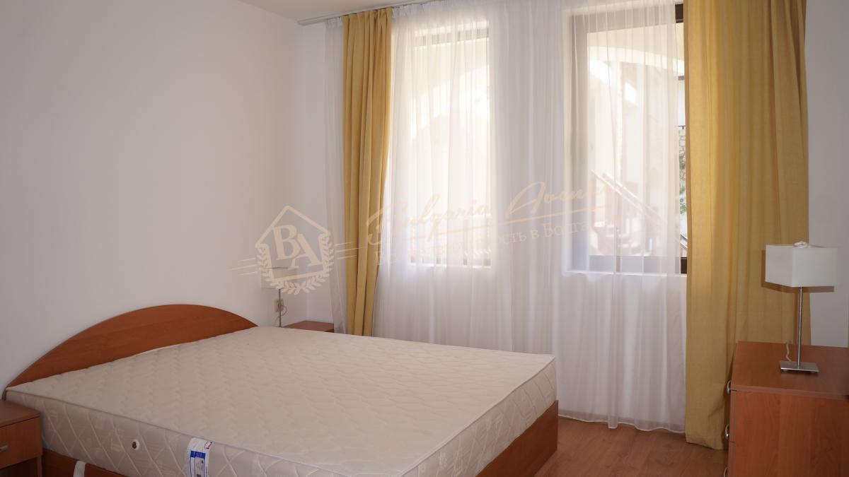 Просторная квартира с 2 спальнями. 150м от пляжа. г.Святой Влас