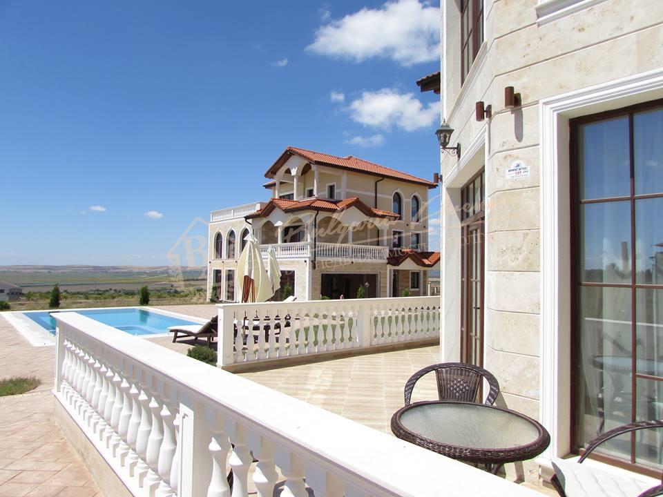 Таунхаус, House Garden, Кошарица