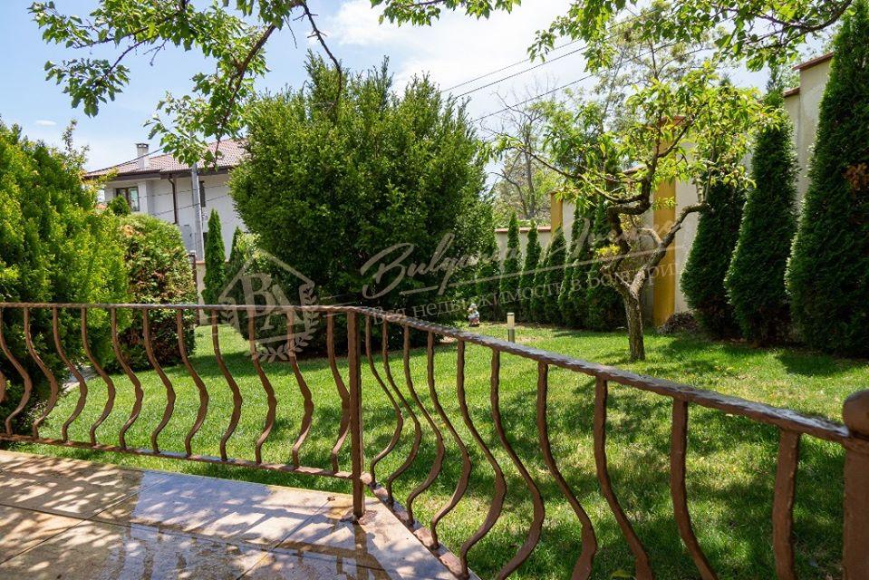 Стильный дом с перфектной панорамой на море, 850м до пляжа, г.Варна