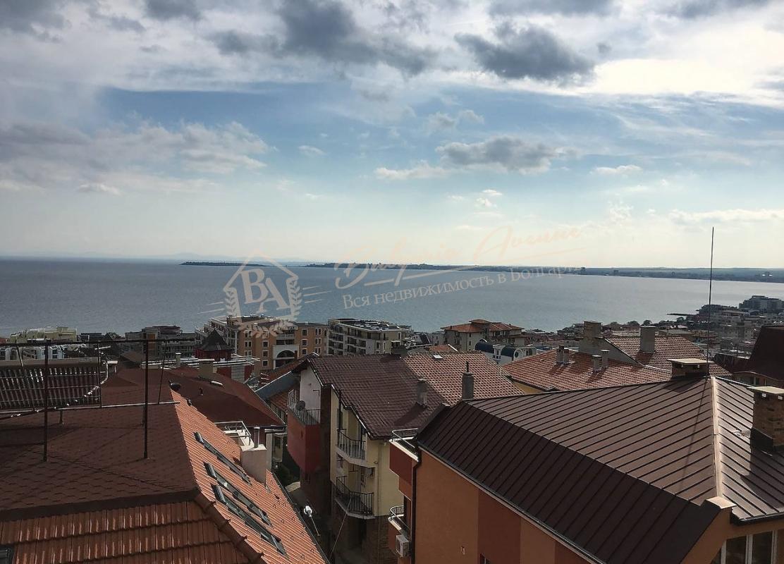Двухкомнатная квартира в жилом доме с видом на море в г.Святой Влас