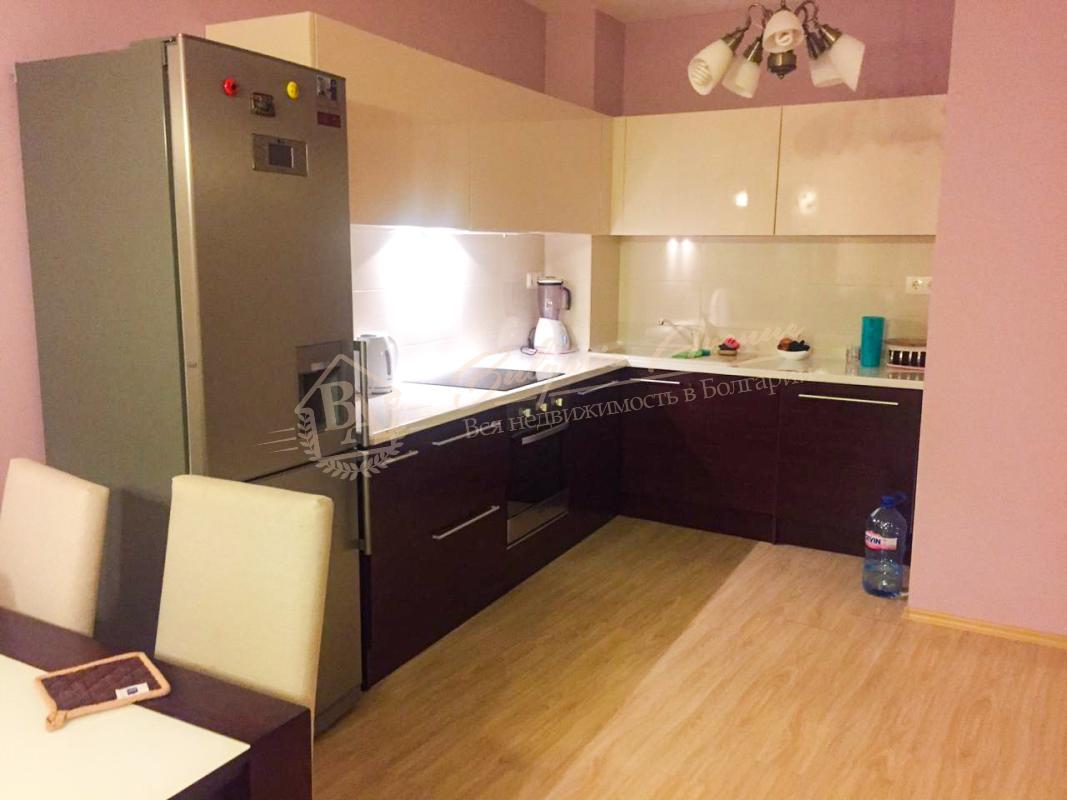 Просторная, элитная, двухкомнатная квартира с видом на море в городе Бяла