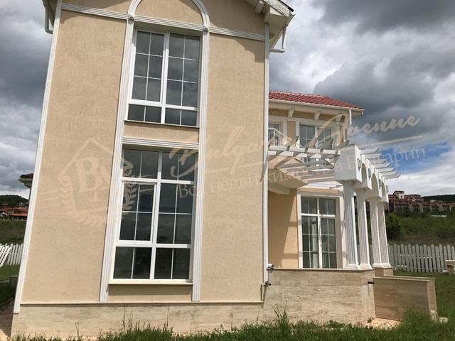 Новый, частный дом в комплексе Шато Си Бриз, с. Кошарица.