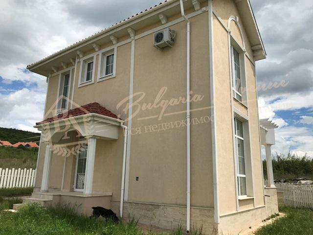 Новый, частный дом в комплексе Шато Си Бриз, с. Кошарица.