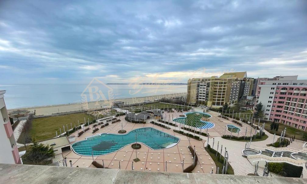 Двухкомнатная квартира в апарт-отеле "4* MAJESTIC" на первой береговой линии курорта Солнечный берег