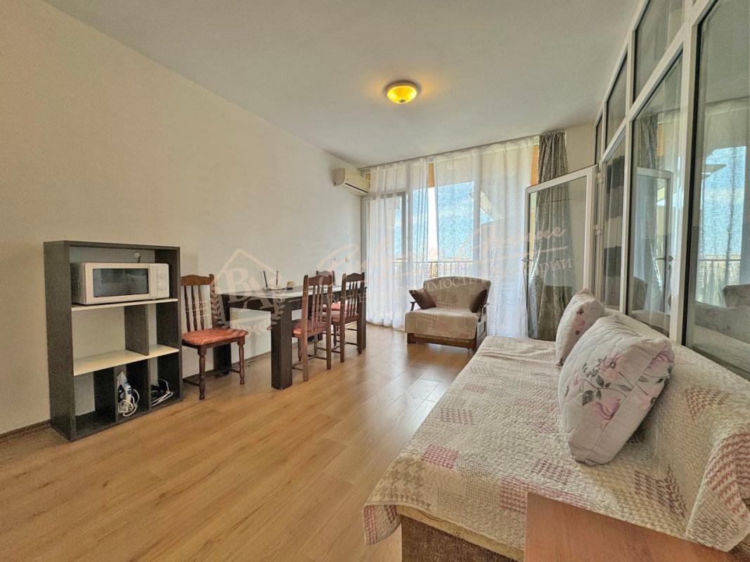 Продажа меблированного апартамента с 1 спальней в комплексе Sunny View South, Солнечный берег