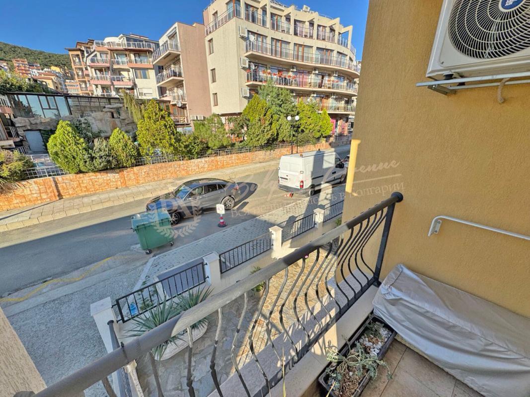 Двухкомнатная квартира в комплексе Grand Villa, Святой Влас