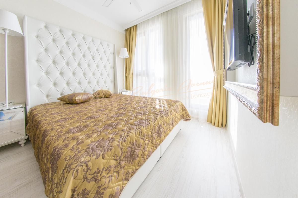 Стильный двухкомнатный апартамент в Harmony Suites