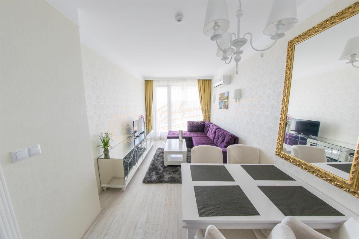 Стильный двухкомнатный апартамент в Harmony Suites