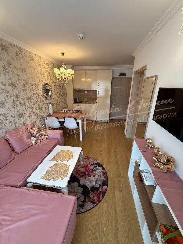 Апартамент с 1 спальней в к-се Sweet Home 6 Солнечный берег