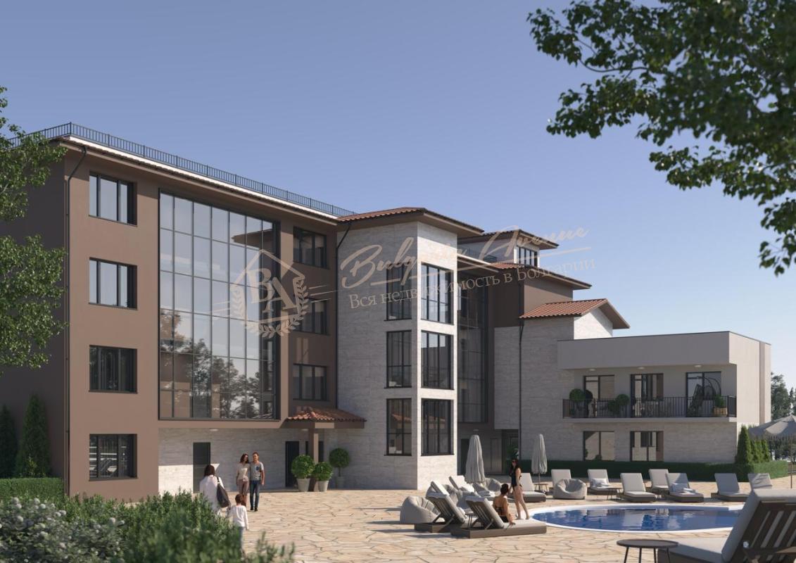 Двухкомнатный апартамент большой площади рядом с Солнечным берегом - рассрочка, уютный комплекс