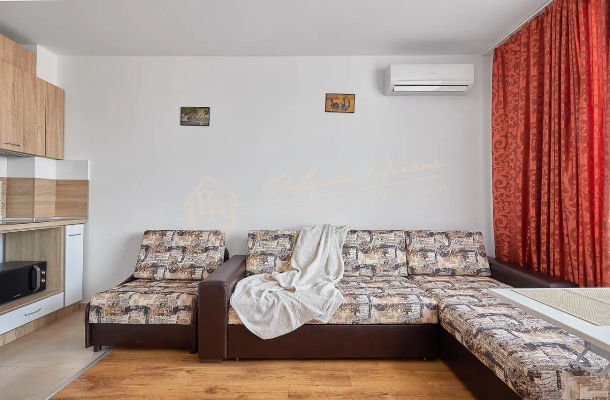 Студия в жилом комплексе около южного пляжа, г.Несебър