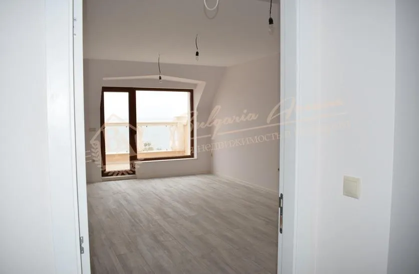 Апартамент с 2 спальнями, Кабакум, г.Варна