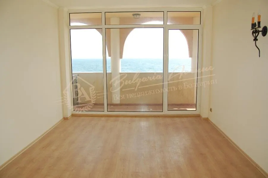 Апартамент с 1 спальней, Atrium, Елените