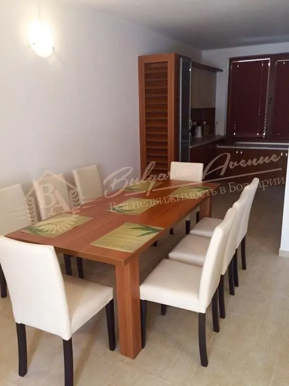 Дом, Villas Romana, Елените