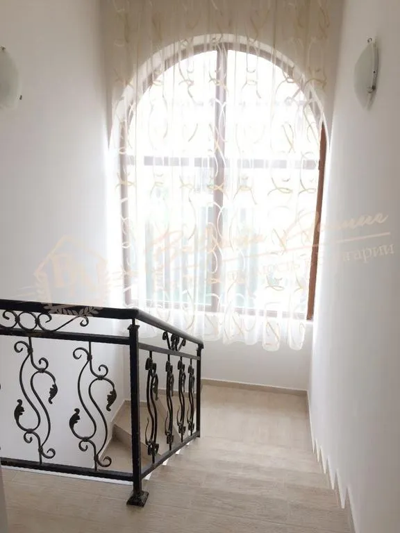 Дом, Villas Romana, Елените