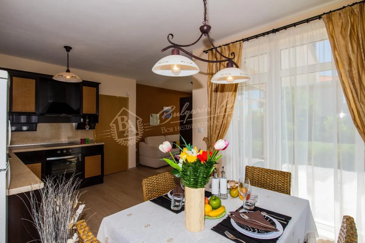 Двухэтажная вилла рядом с курортом Солнечный Берег