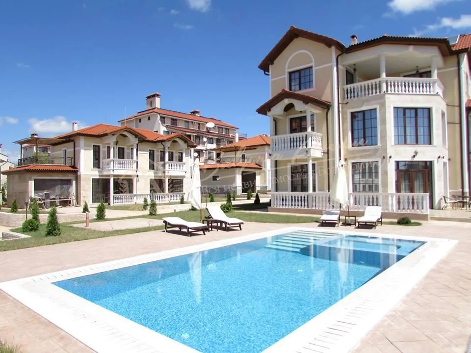 Таунхаус, House Garden, Кошарица