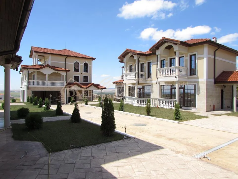 Таунхаус, House Garden, Кошарица