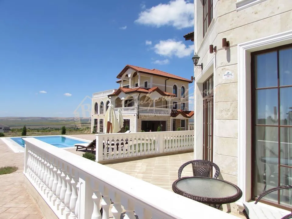 Таунхаус, House Garden, Кошарица