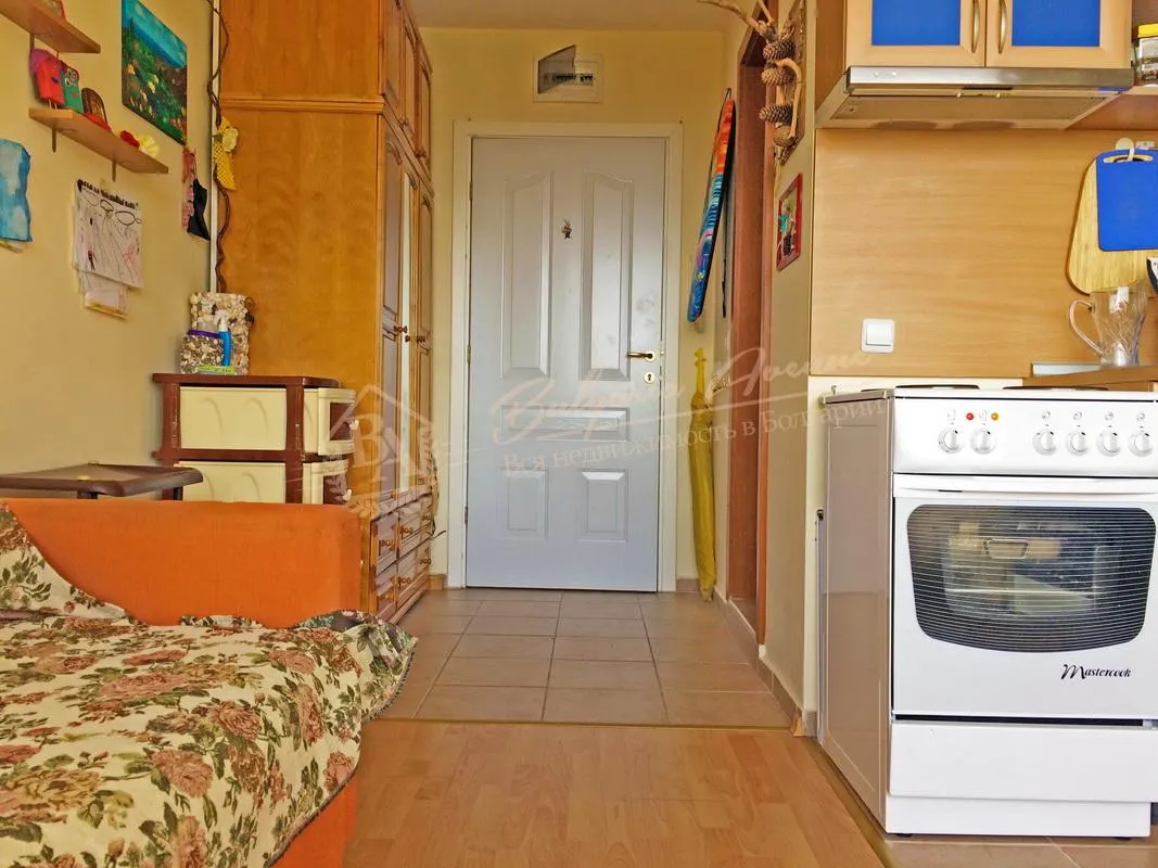 Студия, Crown Fort, г.Святой Влас