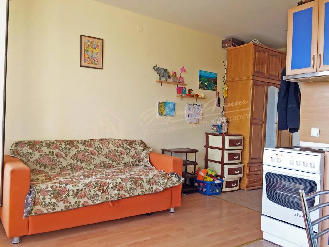 Студия, Crown Fort, г.Святой Влас