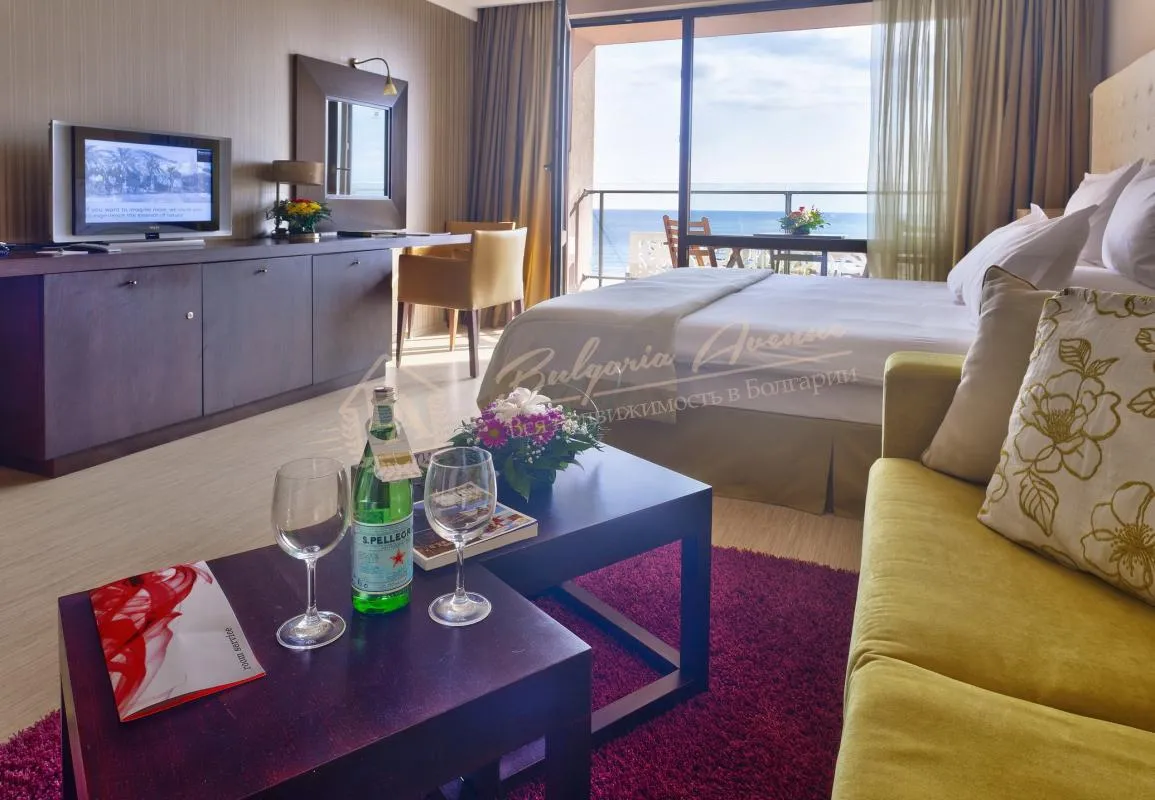 Квартиры от застройщика, Royal Beach Barcelo, г.Солнечный Берег