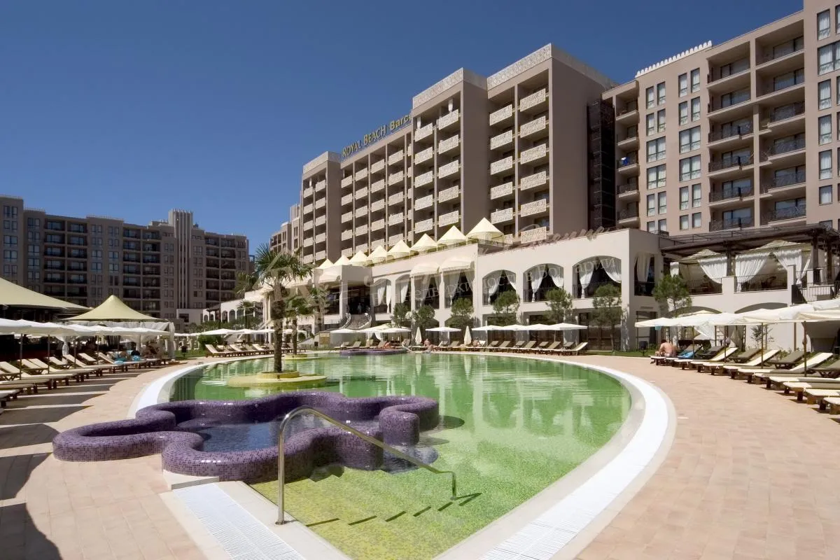 Квартиры от застройщика, Royal Beach Barcelo, г.Солнечный Берег