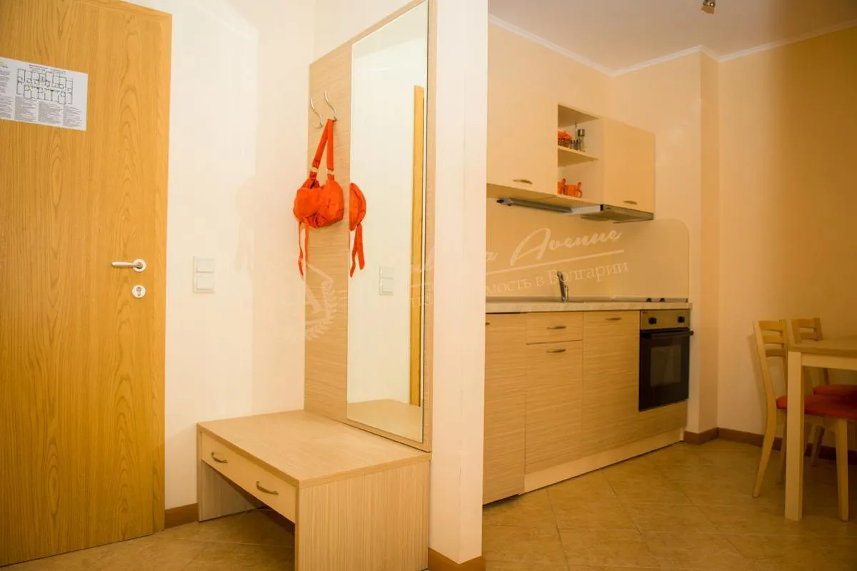 Апартамент с видом на бассейн, Royal Sun, г.Солнечный Берег