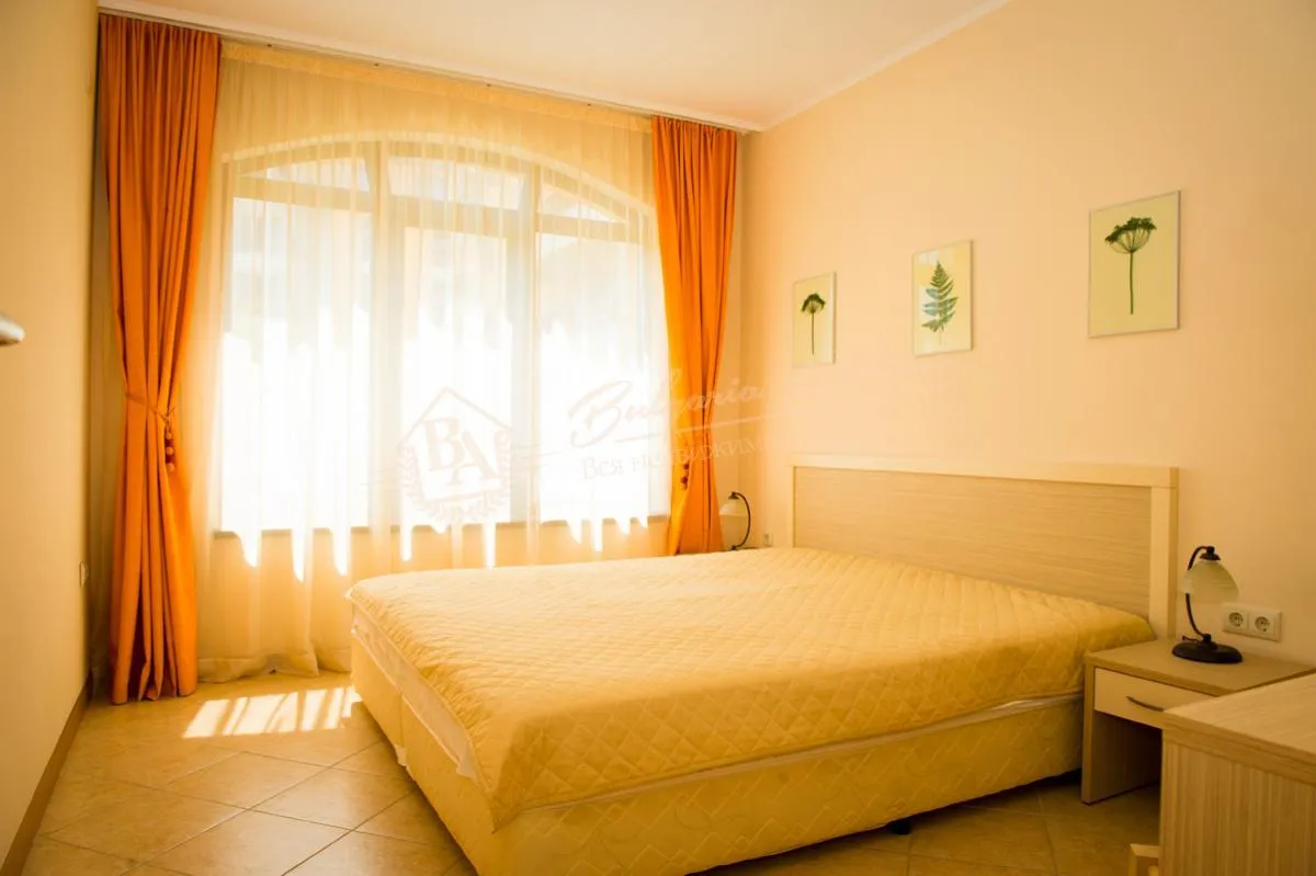 Апартамент с видом на бассейн, Royal Sun, г.Солнечный Берег