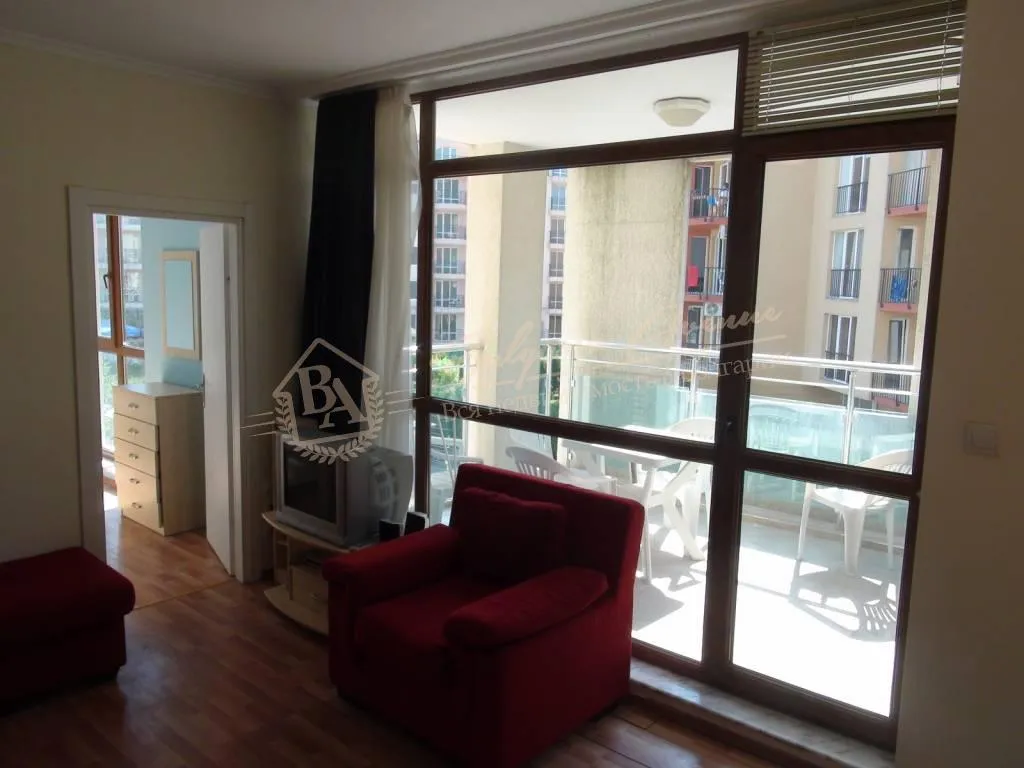 Добротный большой апартамент, Sun City, г.Солнечный Берег