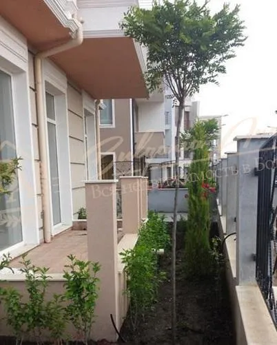 Квартира с 1 спальней, Жилой дом. Без таксы поддержки. г.Несебр