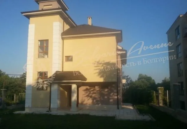 Дом класса люкс с морской панорамой, 700м. до пляжа, г.Варна