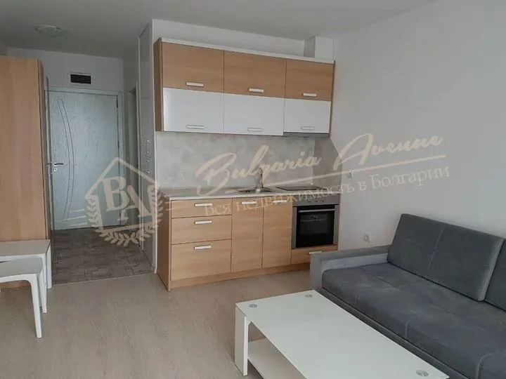 Просторная студия с видом на море, 300м от центр г.Св.Влас