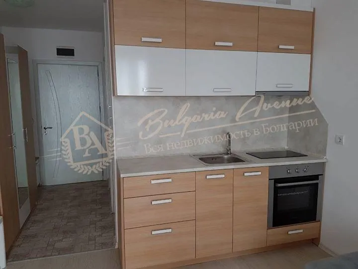 Просторная студия с видом на море, 300м от центр г.Св.Влас