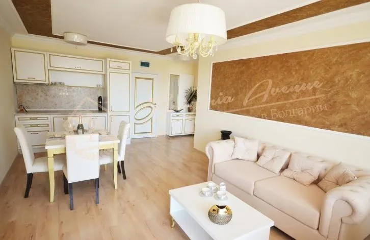 Жилой комплекс Класса Премиум с фронтальным видом на море, г.Святой Влас