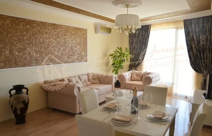 Жилой комплекс Класса Премиум с фронтальным видом на море, г.Святой Влас