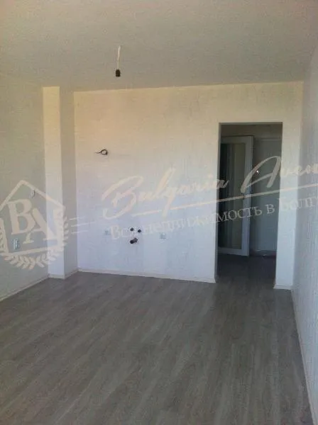 Новый жилой дом, вид на море, без таксы поддержки, с парко местом г.Варна