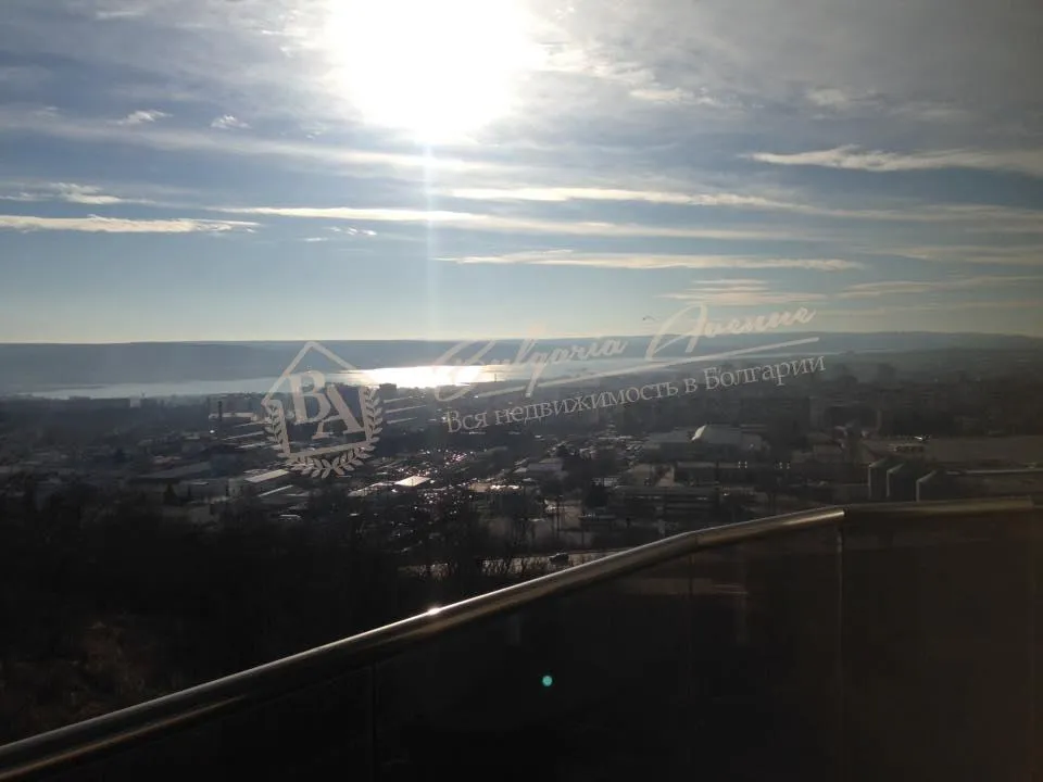 Новый дом, Топ цена, Квартира с 1 спальней, с парко местом, г.Варна!