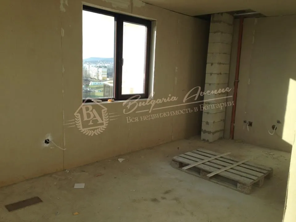 Новый дом, Топ цена, Квартира с 1 спальней, с парко местом, г.Варна!