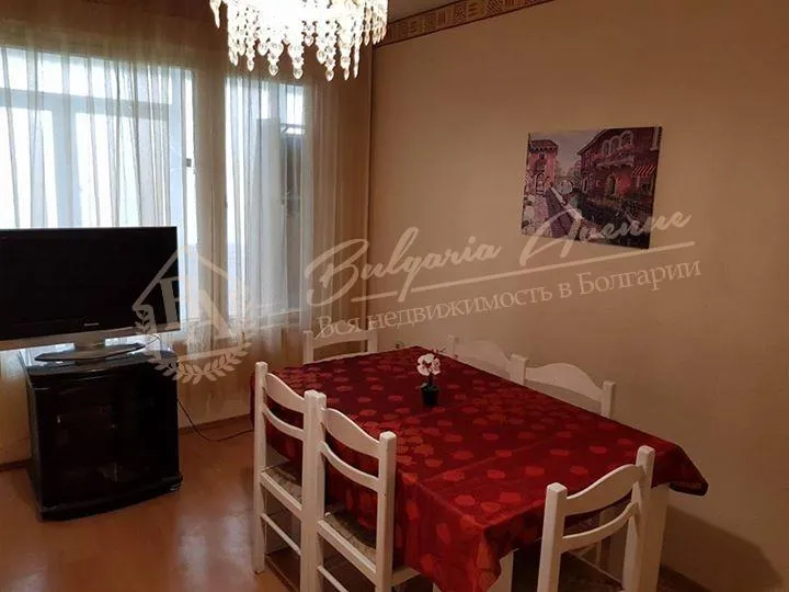 Трехкомнатная квартира для инвестиции, Центр г.Варна