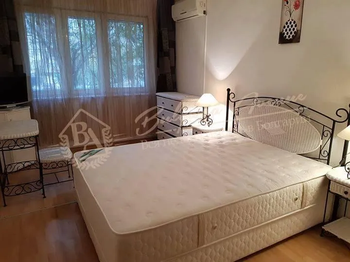 Трехкомнатная квартира для инвестиции, Центр г.Варна