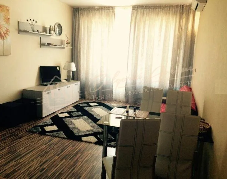 Супер цена! Апартамент с 1 спальней с видом на море, 100м от пляжа. к.Золотые Пески!!!