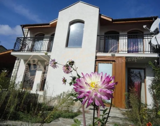 Современный уютный новый дом у моря с участком, область Варна