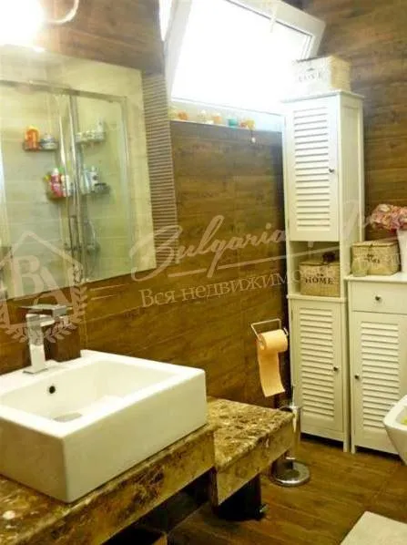 Просторный одно-фамильный дом с видом на море в г.Варна