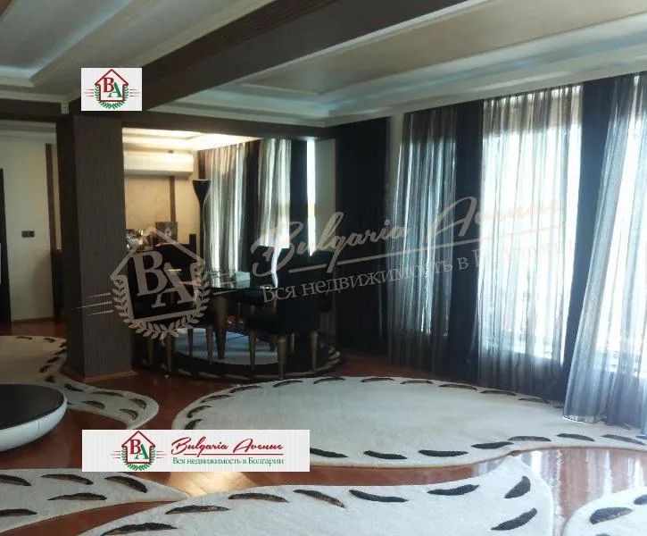 Трехэтажный люксозный дом высокого качества, 500м до моря, г.Варна