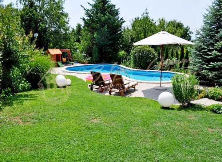 Дом класса люкс для постоянного проживания у моря в г.Варна