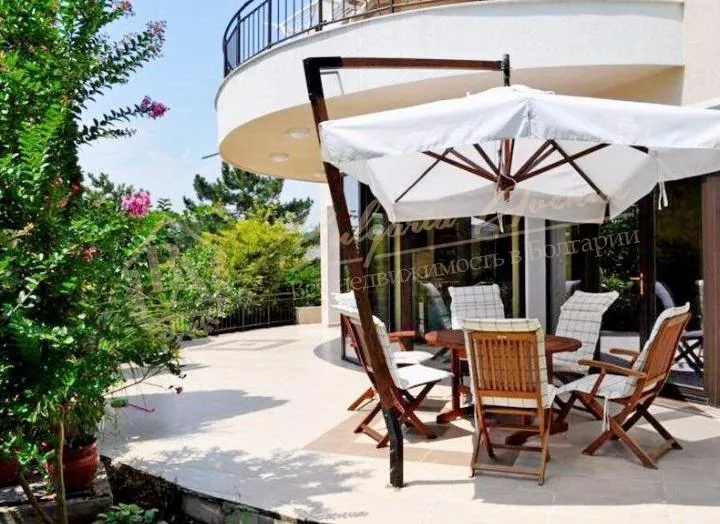 Дом класса люкс для постоянного проживания у моря в г.Варна